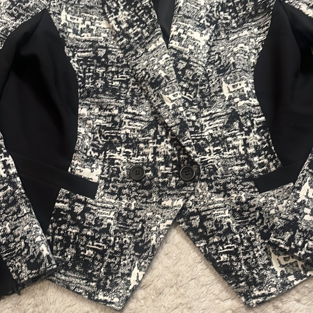 Veronika Maine Women's Black and White Blazer 8 - Picture 4 of 7